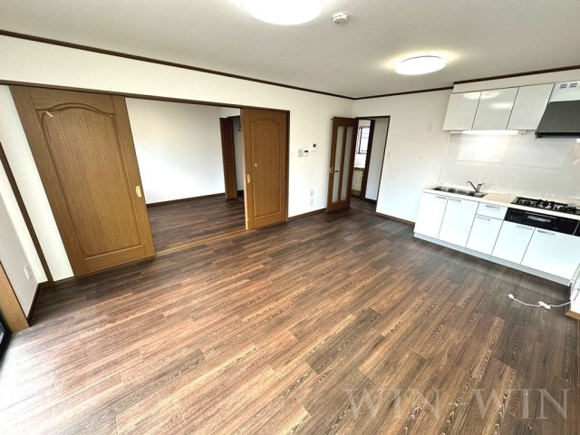 ベルバランセK 弐番館の居間・リビング|イメージ（同建物内別部屋の写真です）