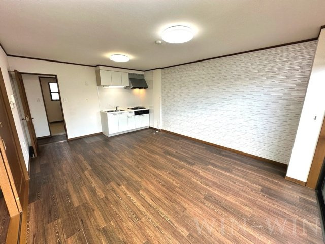 ベルバランセK 弐番館の居間・リビング|イメージ（同建物内別部屋の写真です）