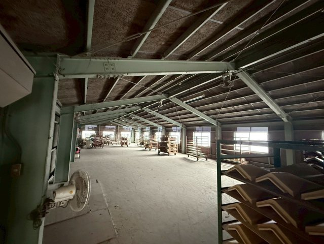二池町貸工場の内装