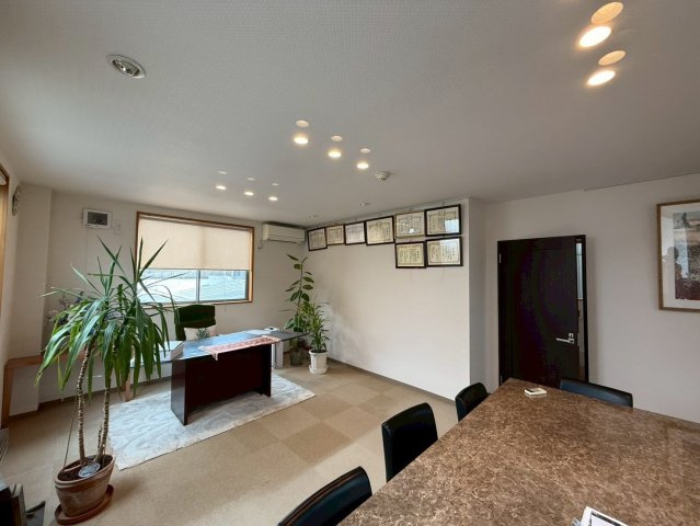 二池町貸工場の内装