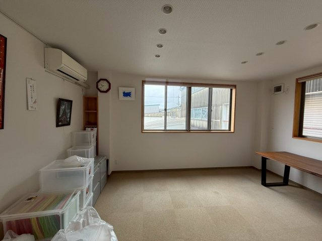 二池町貸工場の内装