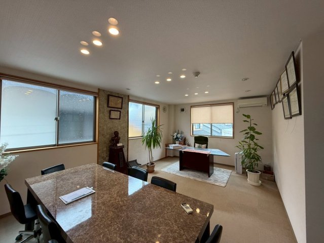 二池町貸工場の内装