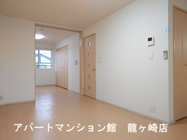 ベル　カーサⅡの居間・リビング