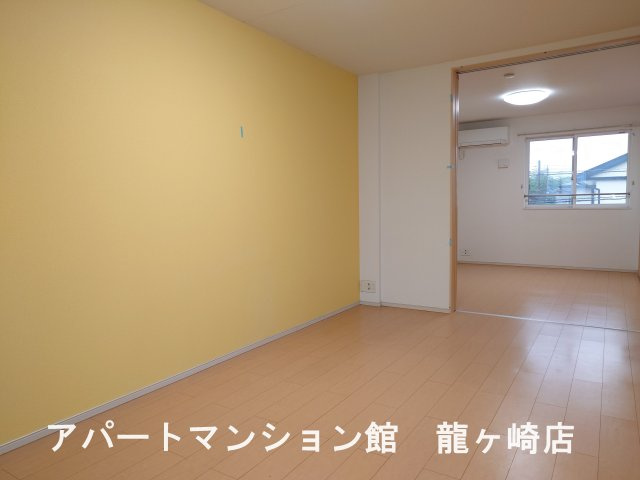 ベル　カーサⅡの居間・リビング