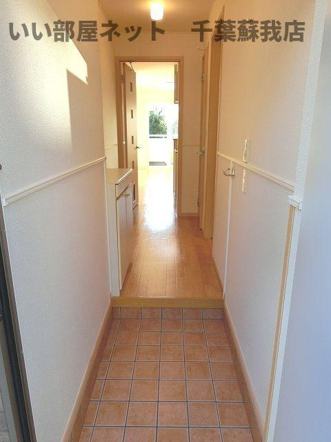 サニーブリーゼの玄関|収納もある玄関です