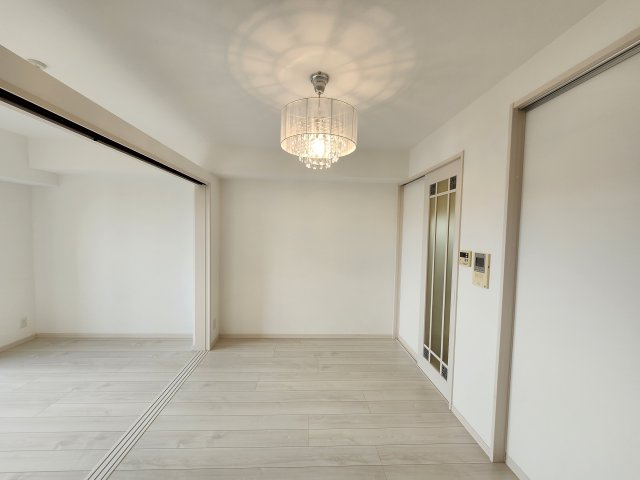 ワイズシティ壺川ステーションの居間・リビング