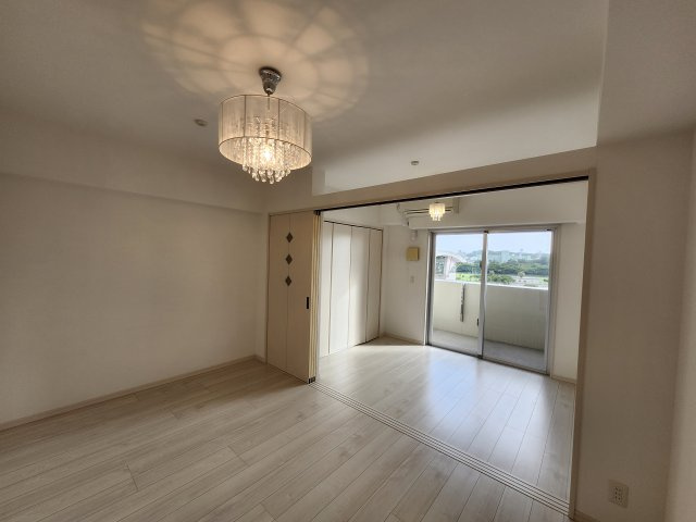 ワイズシティ壺川ステーションの居間・リビング