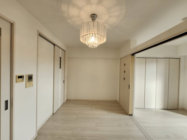 ワイズシティ壺川ステーションの居間・リビング