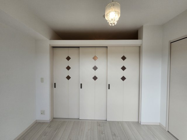 ワイズシティ壺川ステーションの洋室