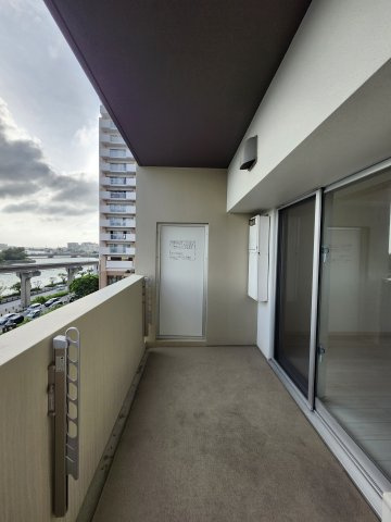 ワイズシティ壺川ステーションのバルコニー