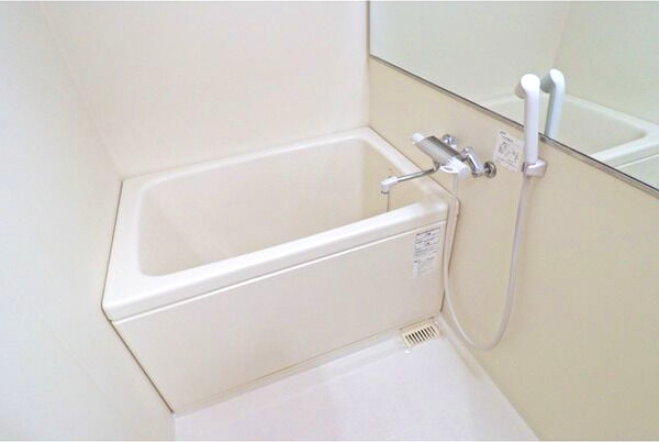 Gramercy Juso-higashi 2ndの浴室