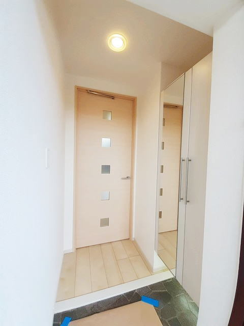 サンリットスクエアの玄関