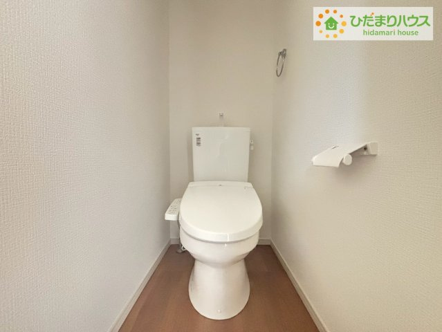 常陸太田市馬場町2期　新築戸建のトイレ|1・2階にトイレあるため、同時に利用でき混雑を避けられますね