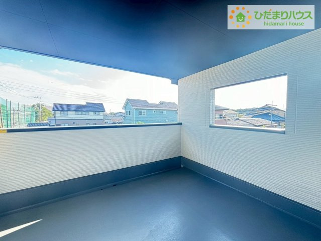 常陸太田市馬場町2期　新築戸建のバルコニー|広いインナーバルコニーは、ランドリースペースだけでなく、椅子を置いて風にあたりながら読書なんていかがでしょうか(^^♪