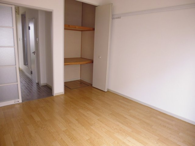 ハイツ子午線の居間・リビング