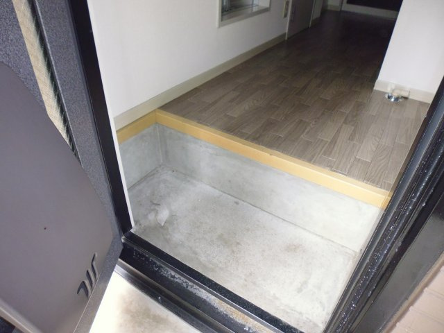 ハイツ子午線の玄関