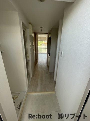 S-FORT本八幡Mairieの玄関