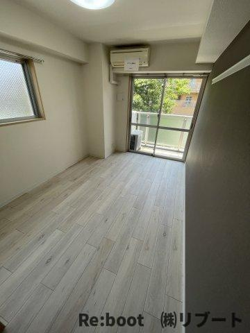 S-FORT本八幡Mairieの居間・リビング