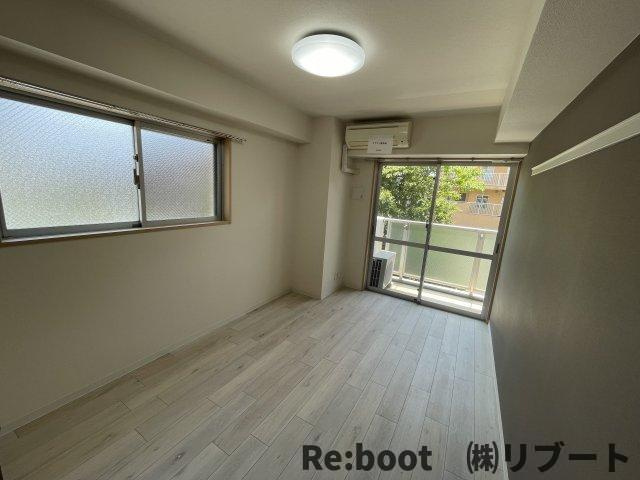 S-FORT本八幡Mairieの居間・リビング