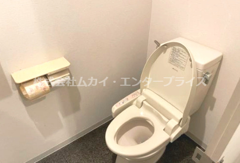 江戸堀KNビルのトイレ