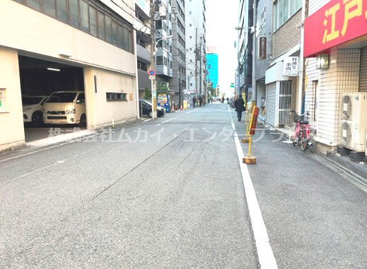 江戸堀KNビルの周辺
