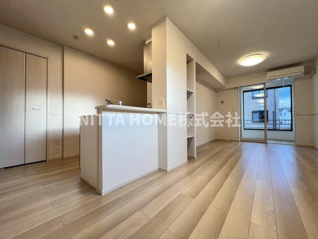 ハーモニー福知山　Ａ棟の居間・リビング|【イメージ写真】１３．３帖のリビングルーム★