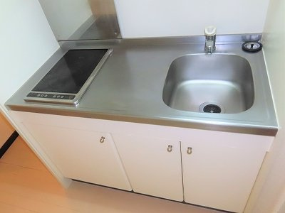 レオネクストオレンジヒルズのキッチン|1口の電気コンロまたはIHコンロとなります