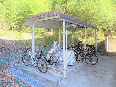 レオネクストオレンジヒルズのその他|屋根付き駐輪場あり