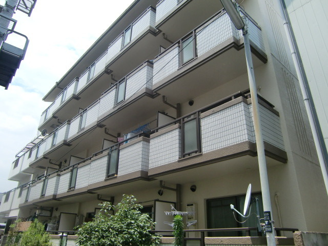 セルダンハイツ大石東の外観