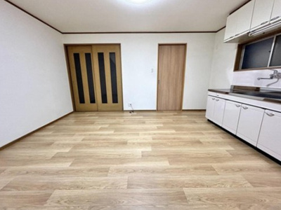 【居間・リビング】 | 山科区西野山南畑町　中古戸建