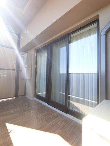 ザ・パークハビオ行徳駅前のバルコニー