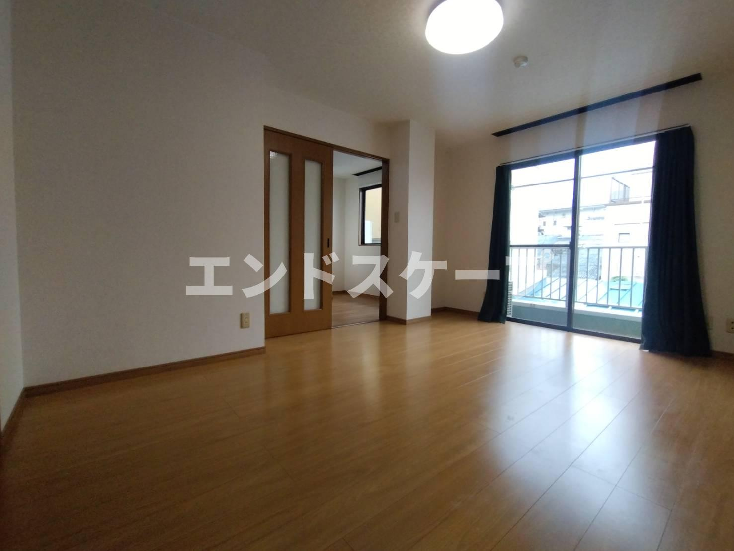 松村ビルの居間・リビング|高崎、前橋のお部屋探しはエンドスケープまで！お客様の理想お聞かせ下さい♪