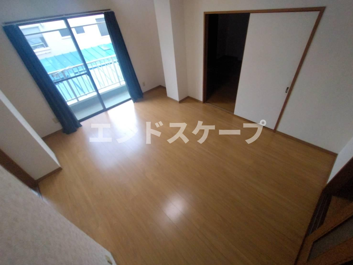 松村ビルの居間・リビング|高崎、前橋のお部屋探しはエンドスケープまで！お客様の理想お聞かせ下さい♪