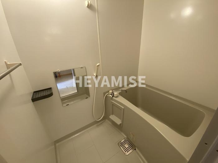 インター池田Ⅱの浴室