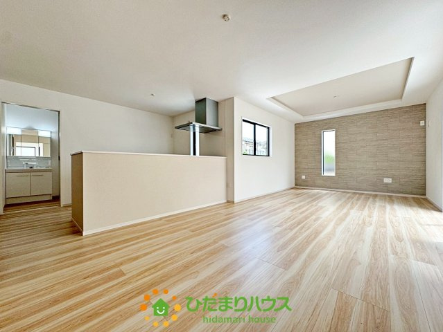 蓮田市桜台４期　新築一戸建て　リガーレの居間・リビング