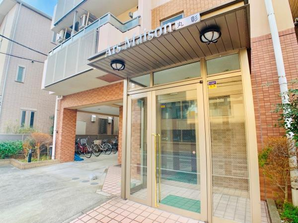 杉並区和田１丁目の賃貸マンションのエントランス