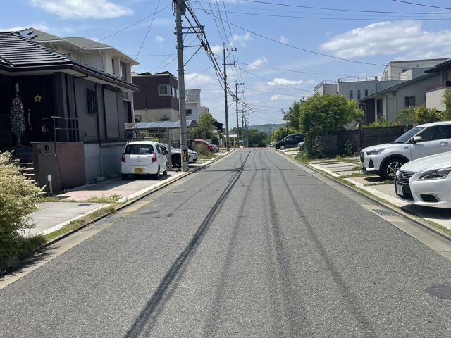北九州市小倉北区泉台2丁目 中古戸建の前面道路含む現地写真|前面道路含む現地写真です