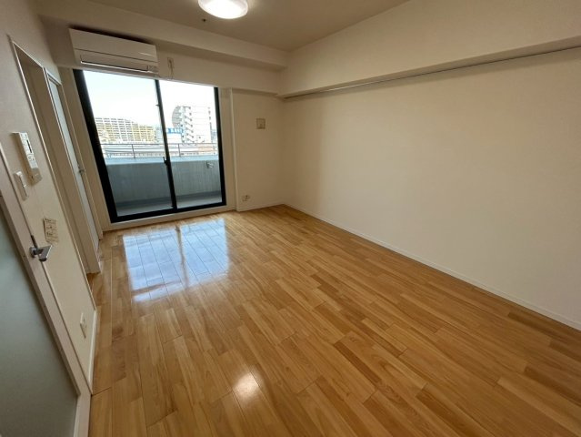 アーデンタワー福島ウエストの洋室