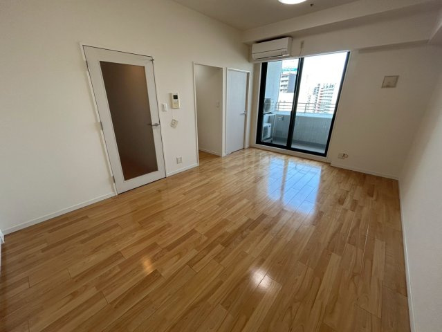 アーデンタワー福島ウエストの洋室