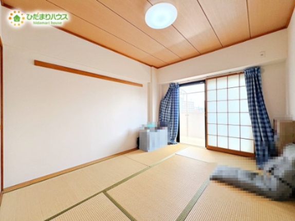 レクセル熊谷　の和室|リビングと隣り合わせにある和室は合わせて6帖。扉を閉めれば、来客用の部屋として使えます。