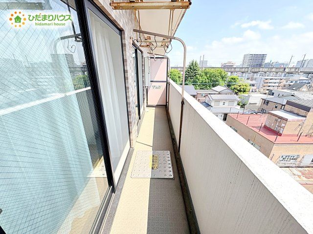 レクセル熊谷　のバルコニー|ワイドなバルコニーで、ご家族全員のお洋服もらくらく干せちゃいます！