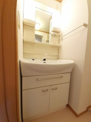 【洗面所】 | ウィッシュⅠ | 明るい洗面所です