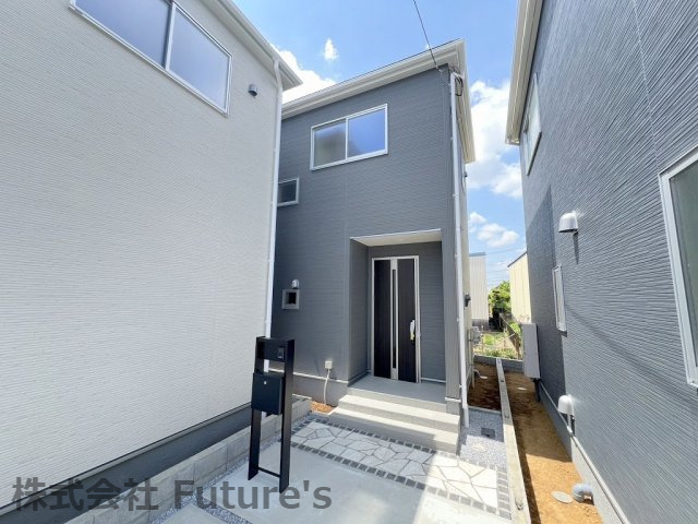 三郷市彦成1丁目　新築戸建　全6棟　2号棟の外観|閑静な住宅街に佇む全6棟の新築分譲住宅