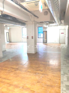 リアライズ西心斎橋ビルの内装