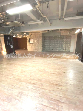 リアライズ西心斎橋ビルの内装