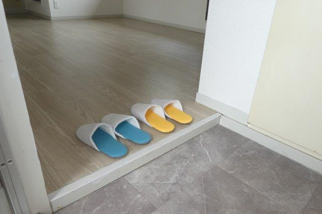 プレジール貝吹の玄関