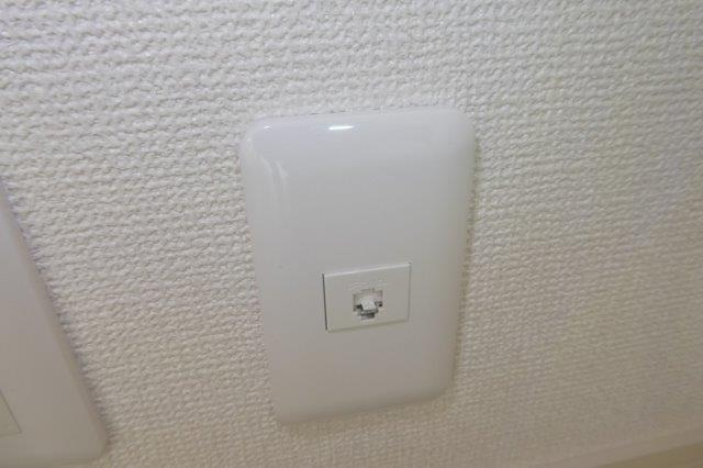 プレジール貝吹の設備|電話モジュラー