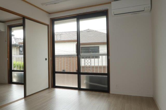 プレジール貝吹の寝室|洋室