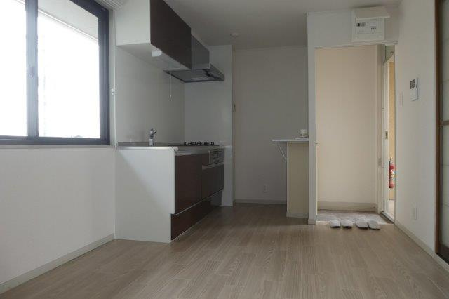 プレジール貝吹の内装|ダイニングキッチン