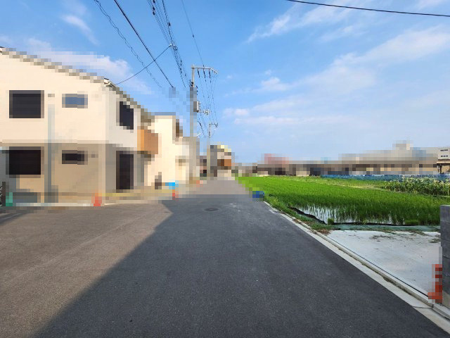 【成約済】京都市右京区西京極畑田町の前面道路含む現地写真|前面道路は約6.0ｍの幅員の為、広々としております！